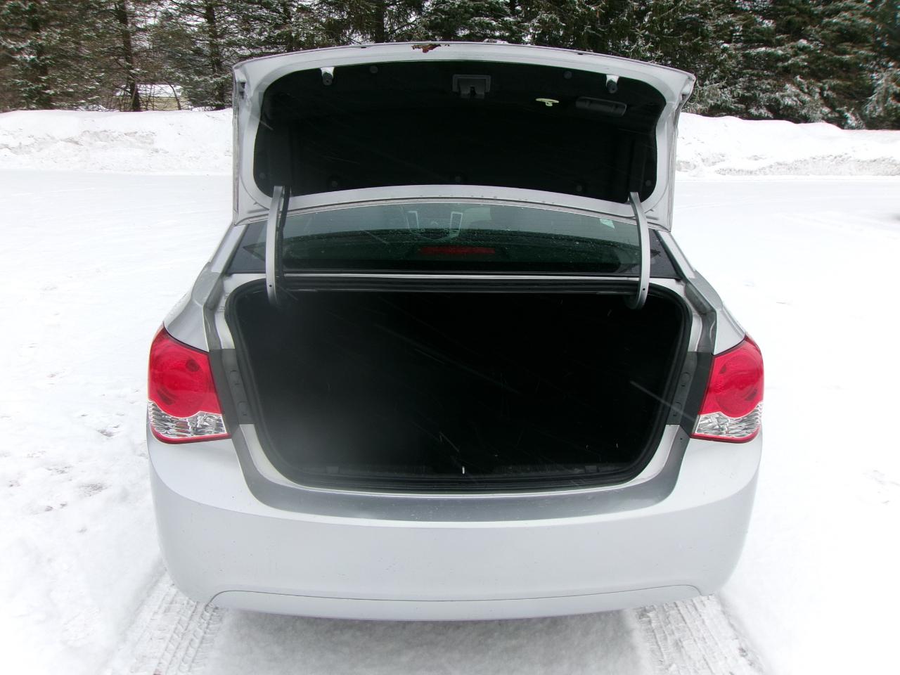 Chevrolet Cruze LS 4D Sedan 2013