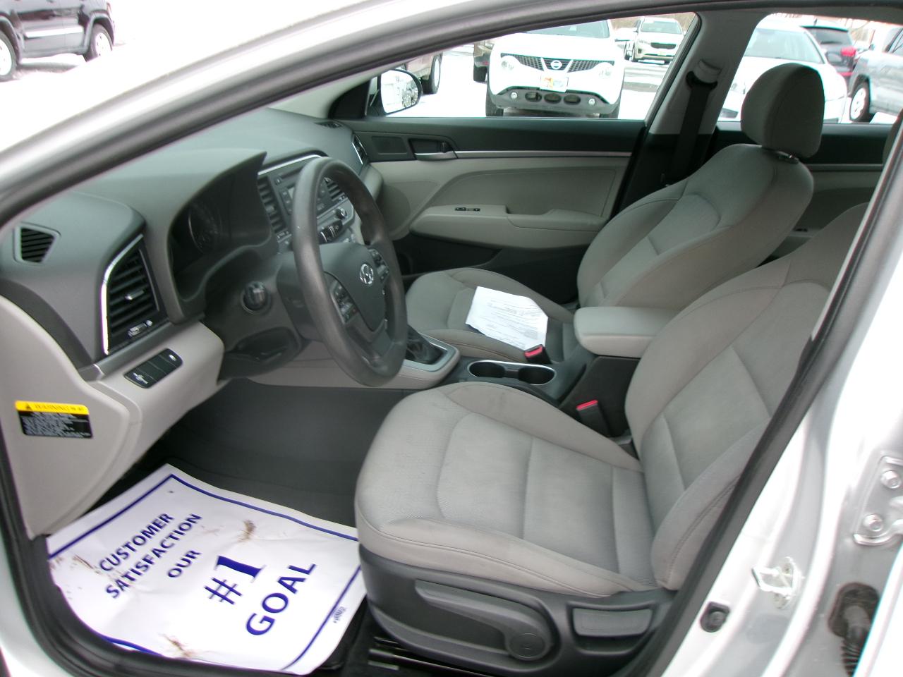 Hyundai Elantra SE 4D Sedan at 2018