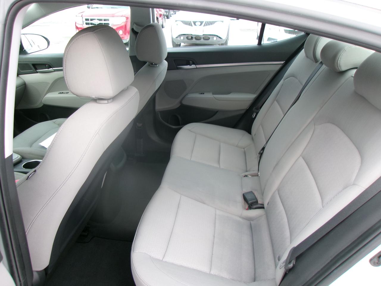 Hyundai Elantra SE 4D Sedan at 2018