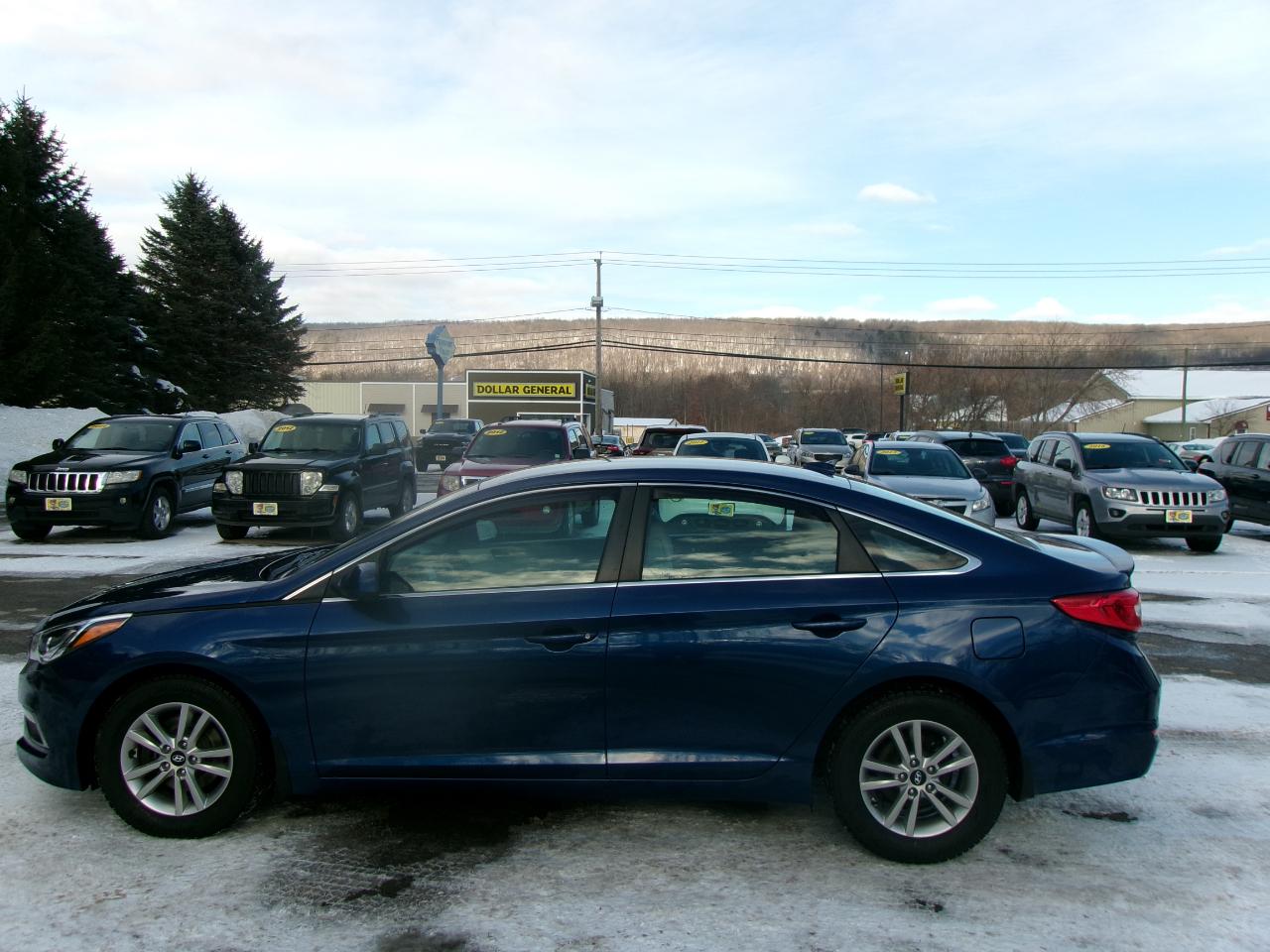 Hyundai Sonata SE 4D Sedan 2.4 2015