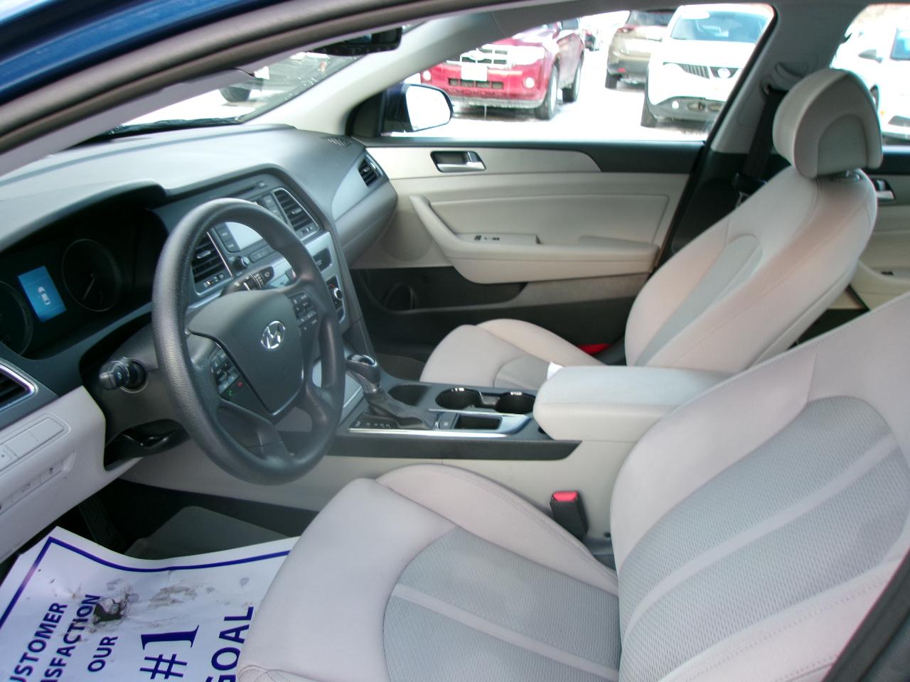 Hyundai Sonata SE 4D Sedan 2.4 2015