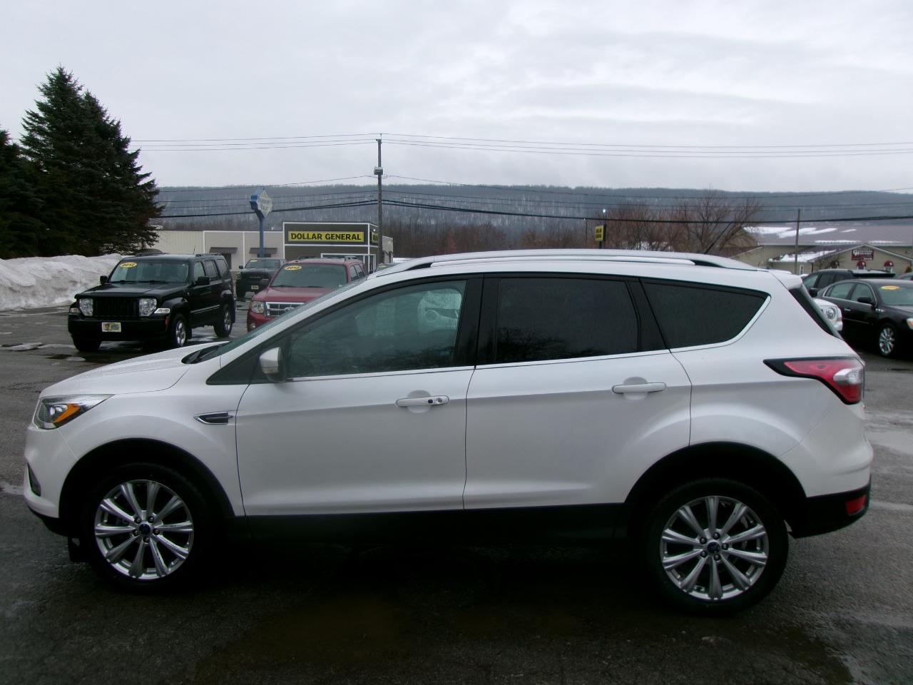 Ford Escape Titanium 4D SUV 4WD 2017