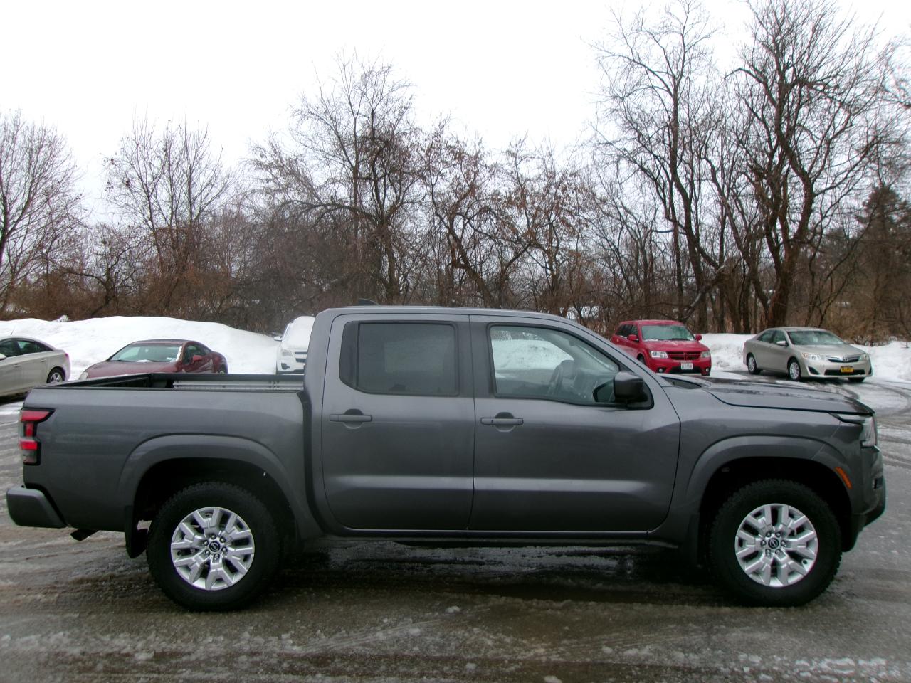 Nissan Frontier SV Crew Cab 4WD SWB at 2022