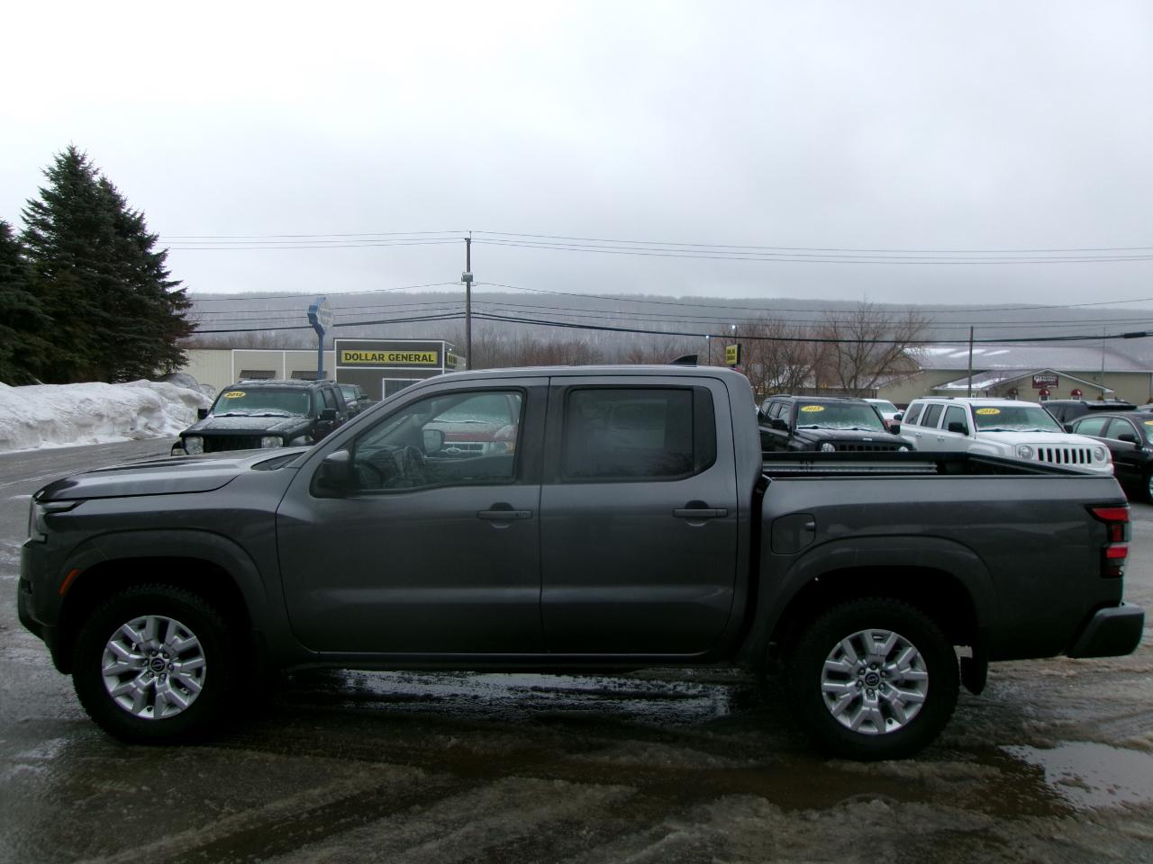 Nissan Frontier SV Crew Cab 4WD SWB at 2022