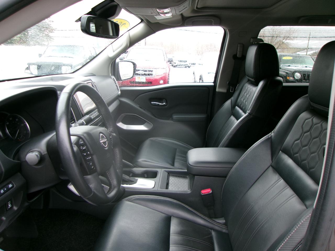 Nissan Frontier SV Crew Cab 4WD SWB at 2022