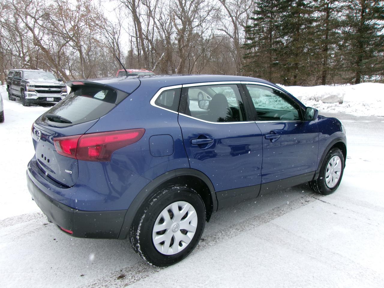 Nissan Rogue Sport S 4D SUV AWD 2019