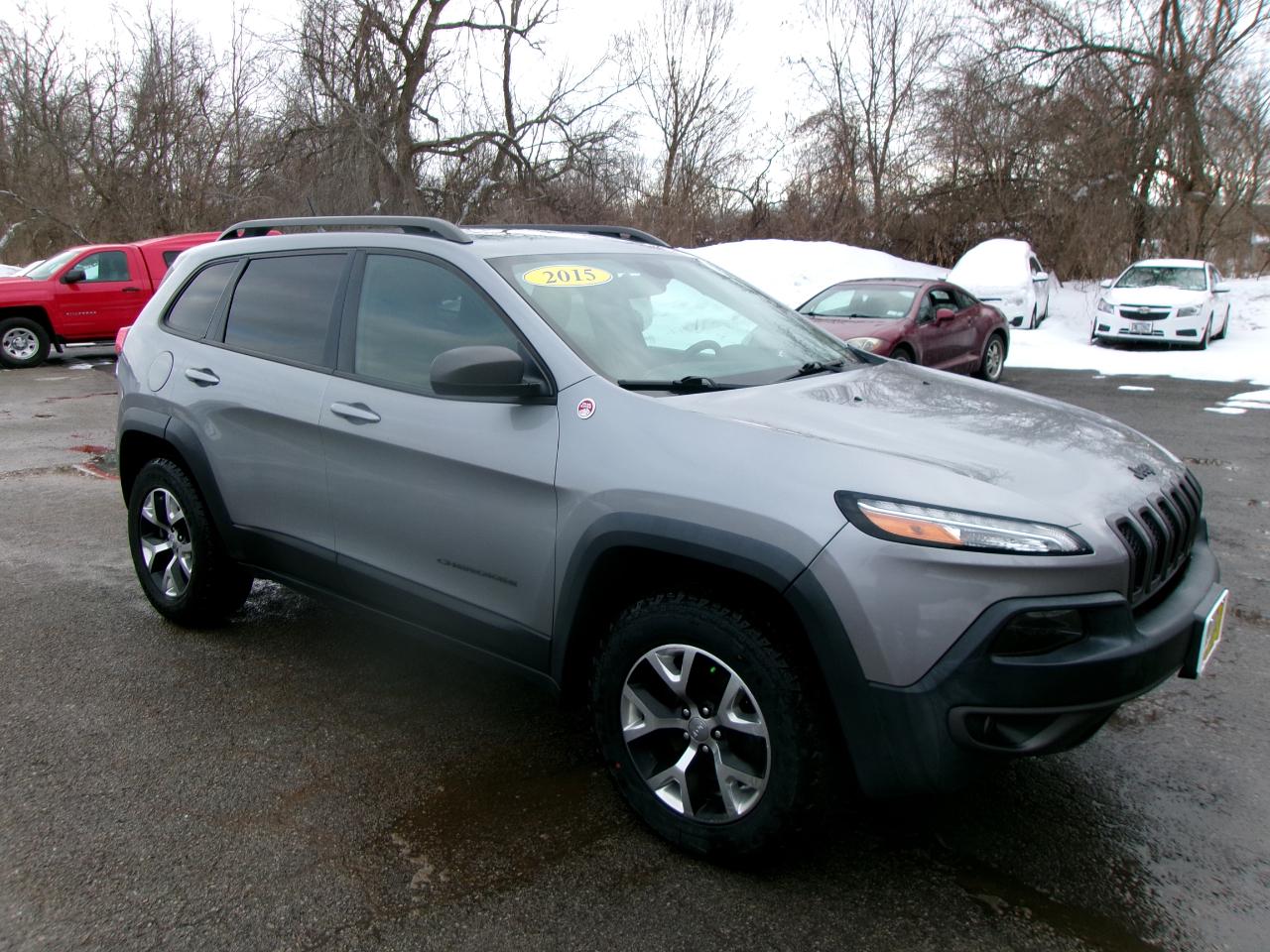 Jeep Cherokee Trailhawk 4D SUV 4WD 2015