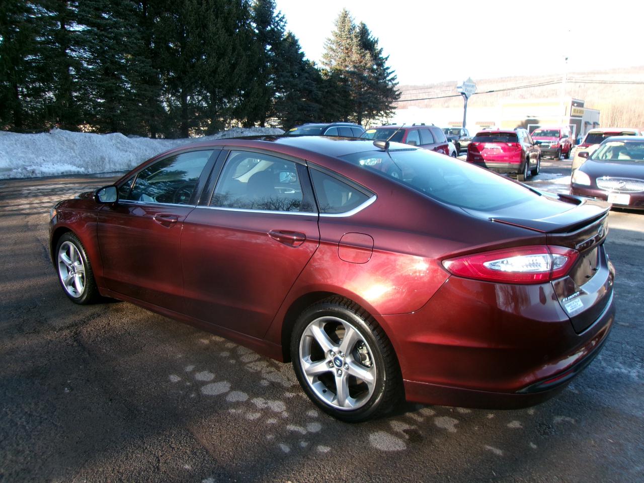 Ford Fusion SE 4D Sedan 2016
