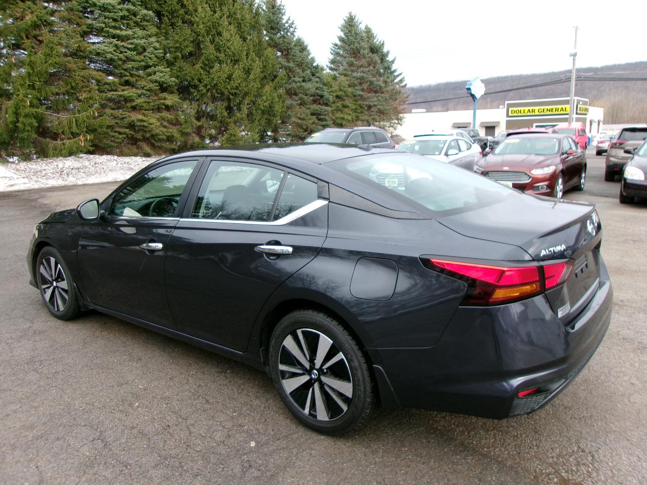 Nissan Altima SV 4D Sedan 2.5 2022