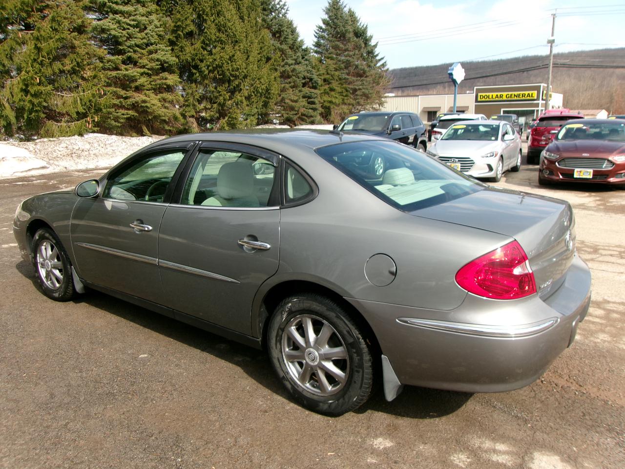 Buick LaCrosse CX 4D Sedan 2009