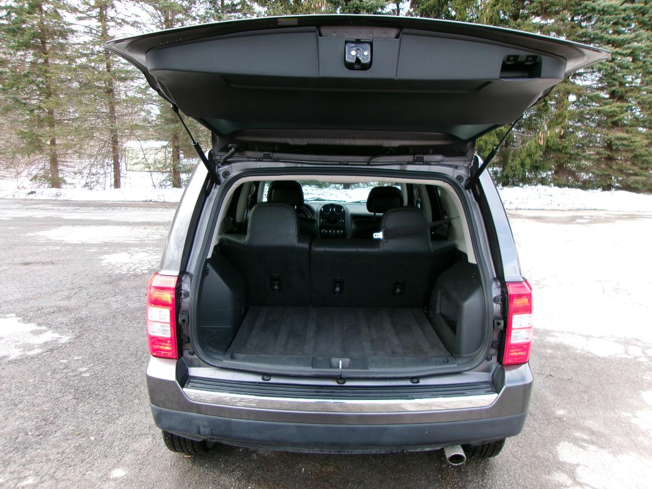 Jeep Cherokee Limited 4D SUV 4WD 2020