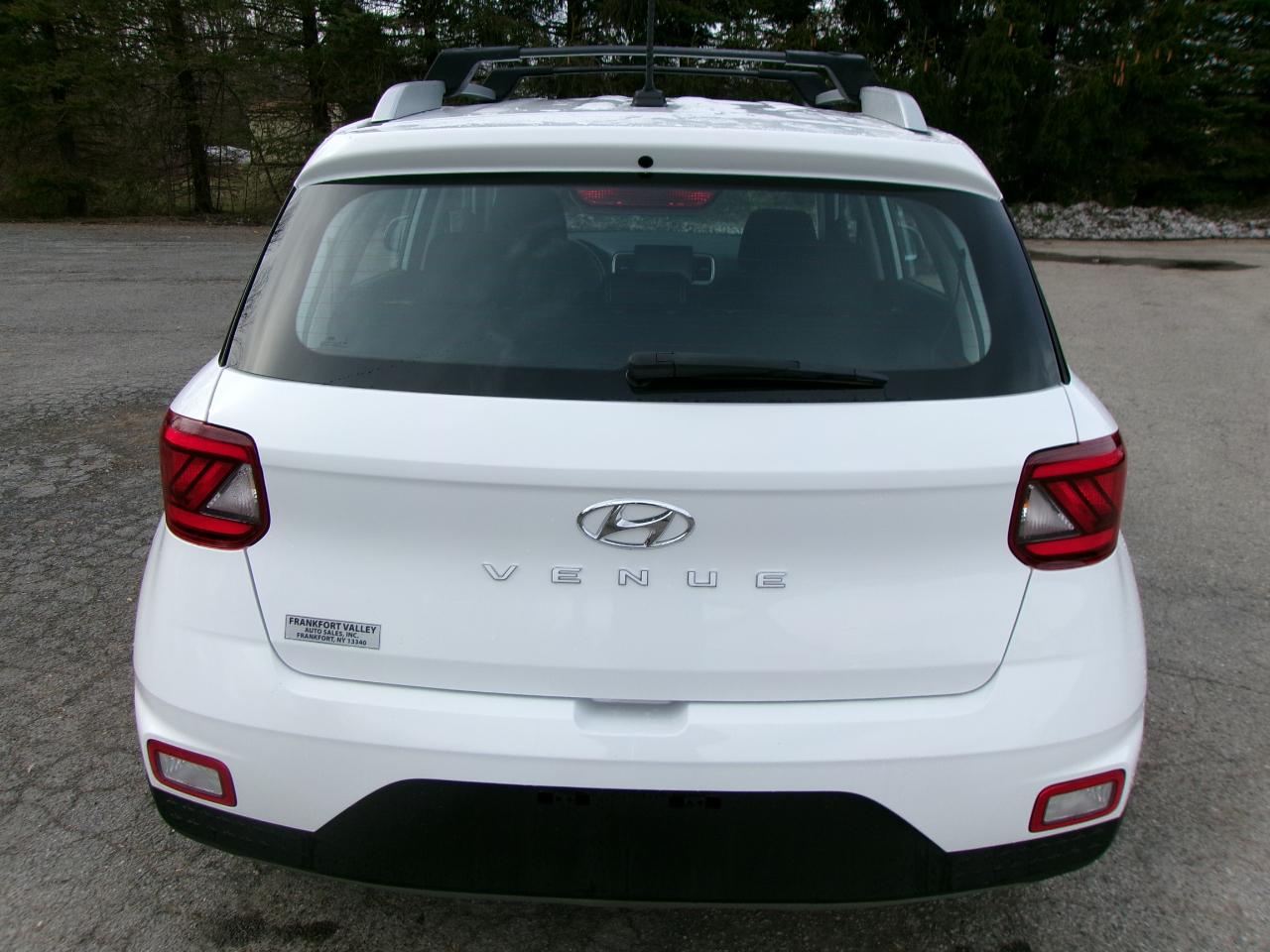 Hyundai Venue SEL 4D SUV FWD at 2024