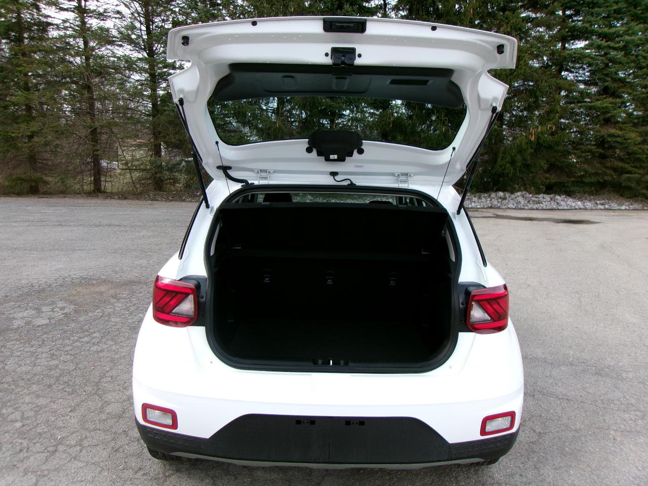 Hyundai Venue SEL 4D SUV FWD at 2024