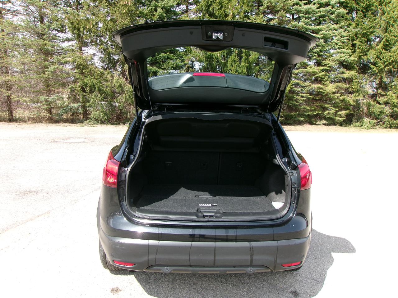 Nissan Rogue Sport SV 4D SUV AWD 2019