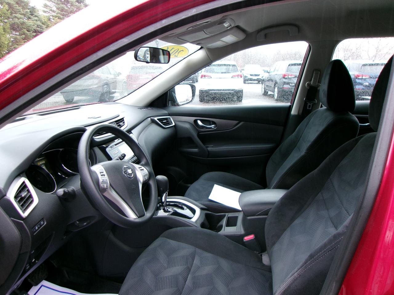 Nissan Rogue S 4D SUV AWD 2016