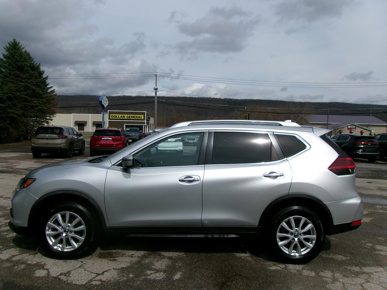 Nissan Rogue SV 4D SUV AWD 2019