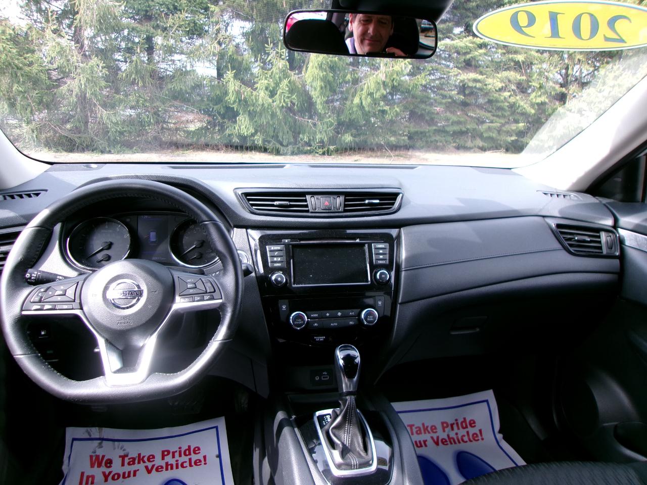 Nissan Rogue SV 4D SUV AWD 2019