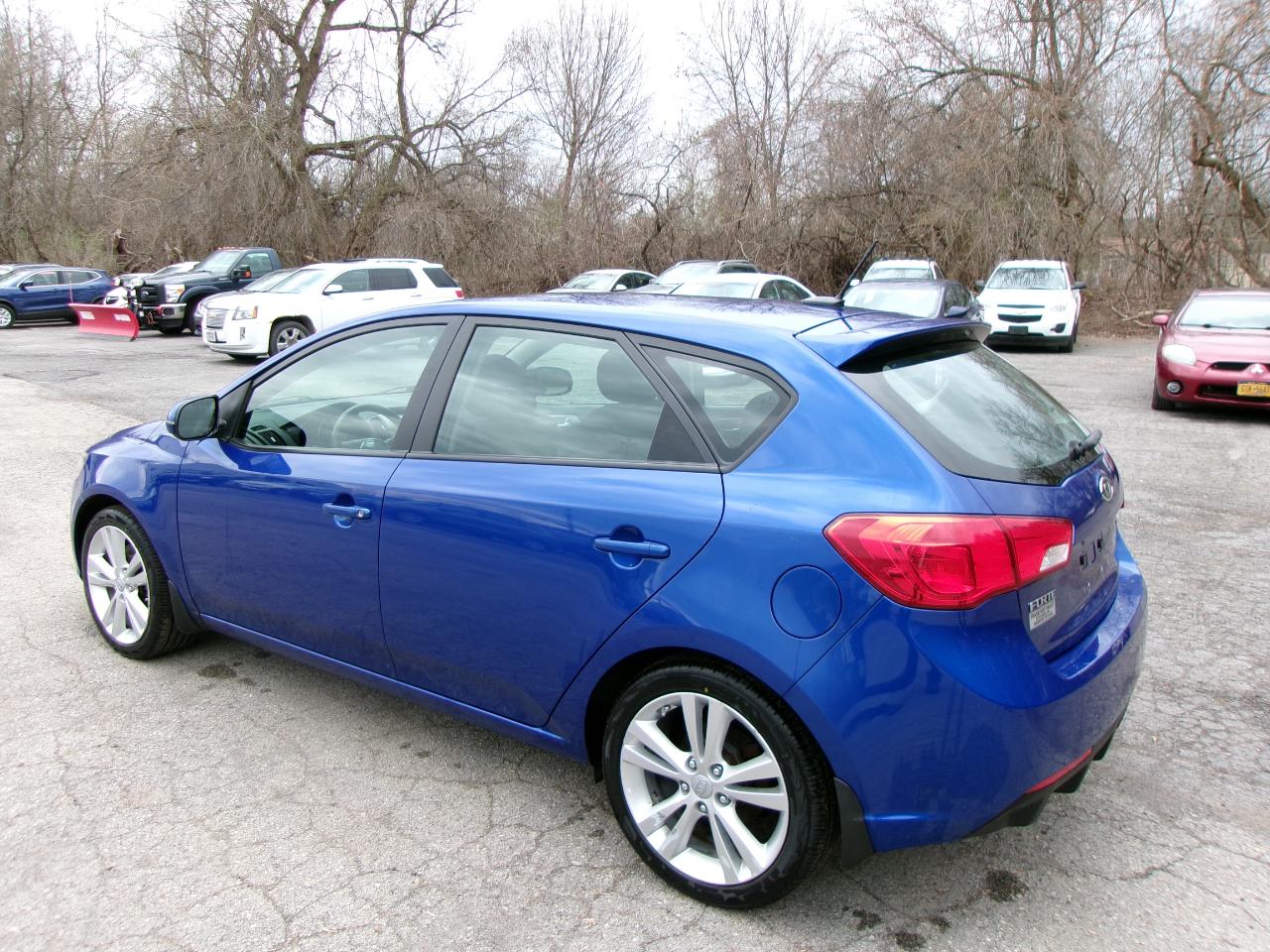 Kia Forte SX 5D Hatchback 2011
