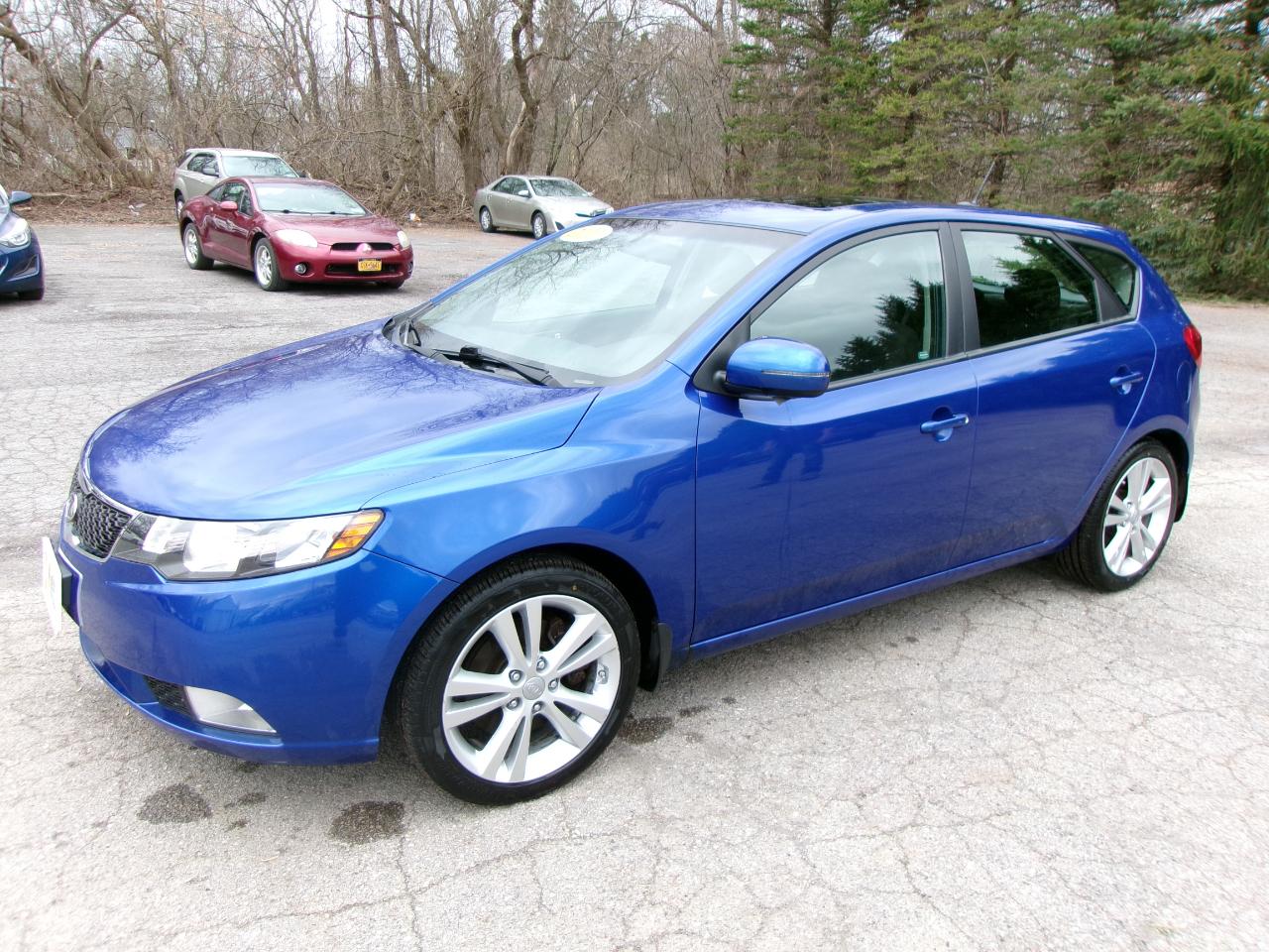 Kia Forte SX 5D Hatchback 2011