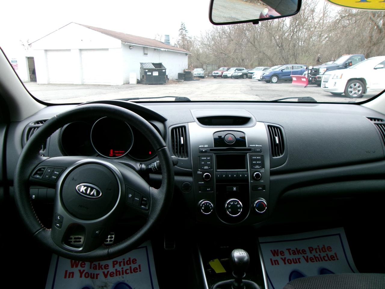 Kia Forte SX 5D Hatchback 2011