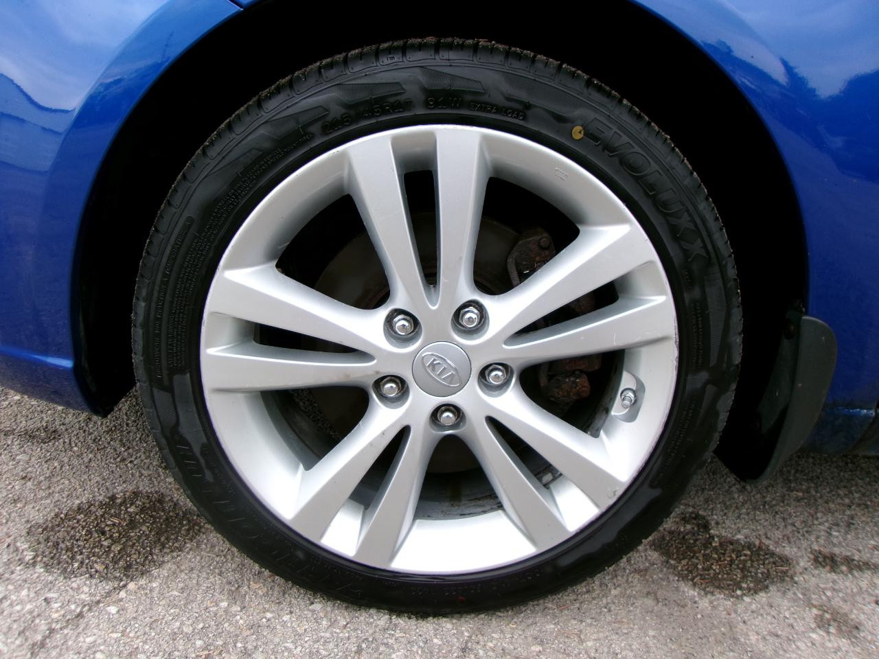 Kia Forte SX 5D Hatchback 2011