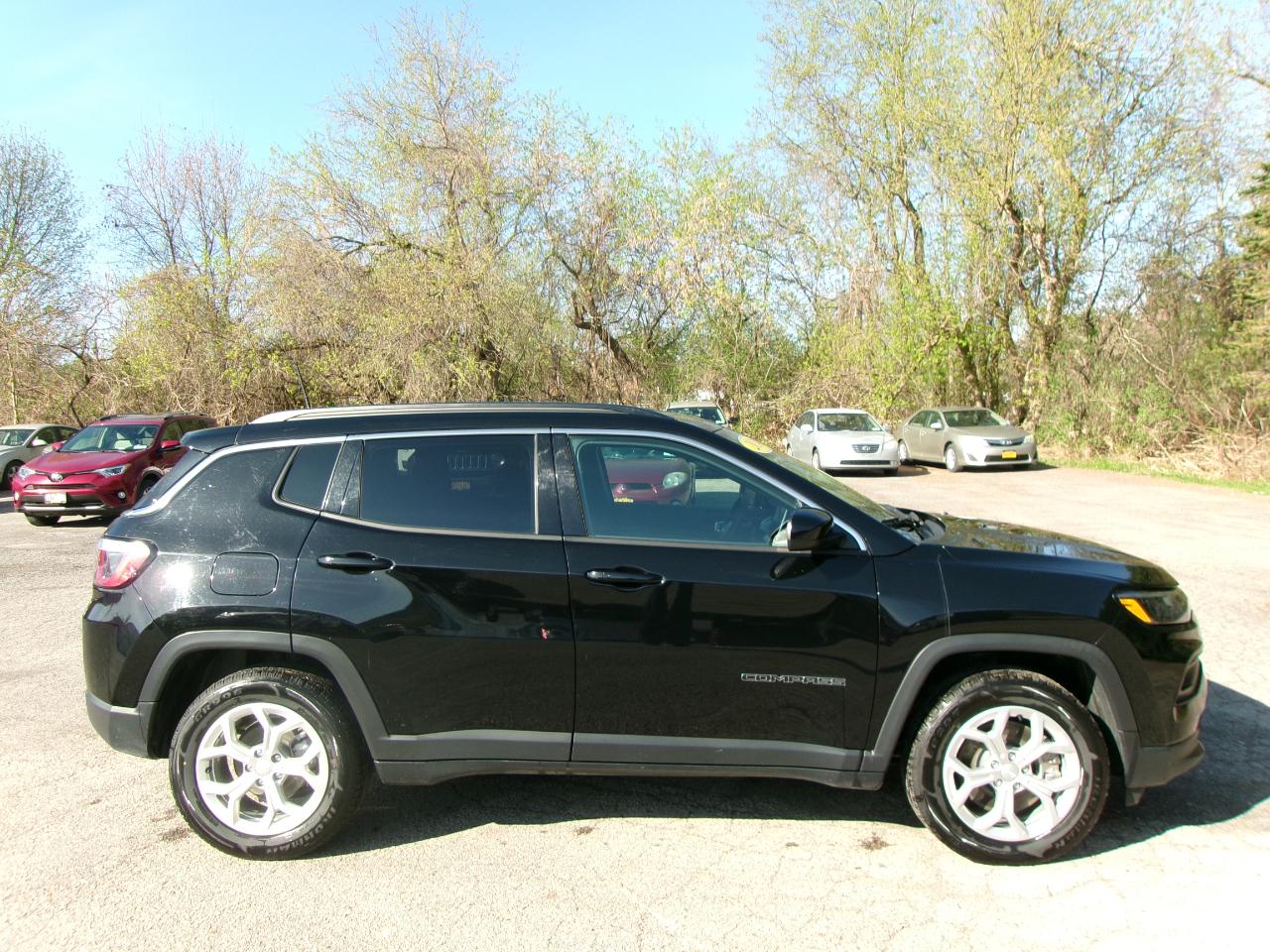 Jeep Compass Latitude 4D SUV 4WD 2024