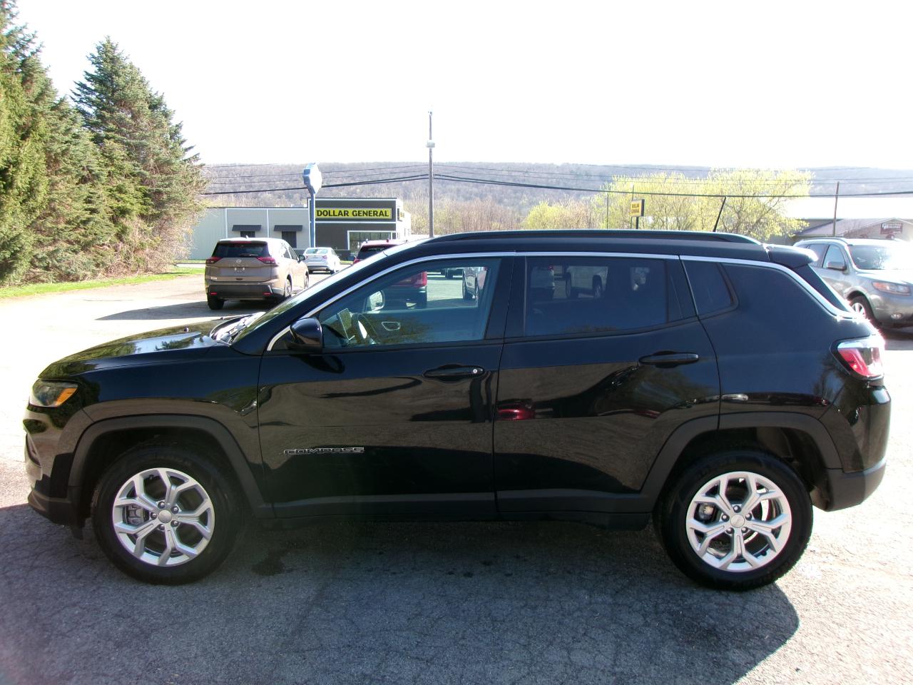 Jeep Compass Latitude 4D SUV 4WD 2024