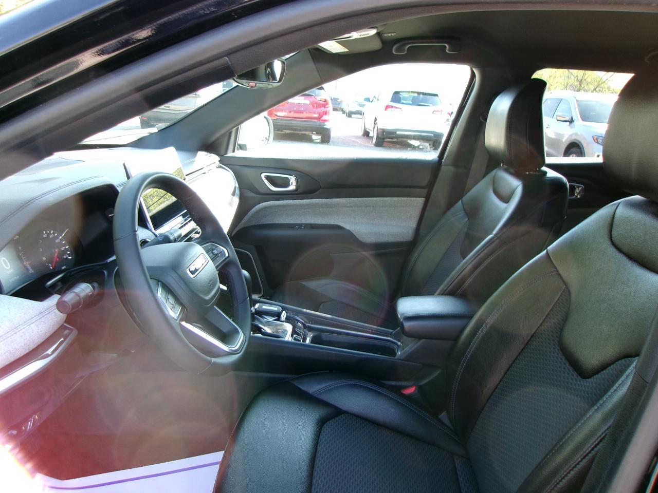 Jeep Compass Latitude 4D SUV 4WD 2024