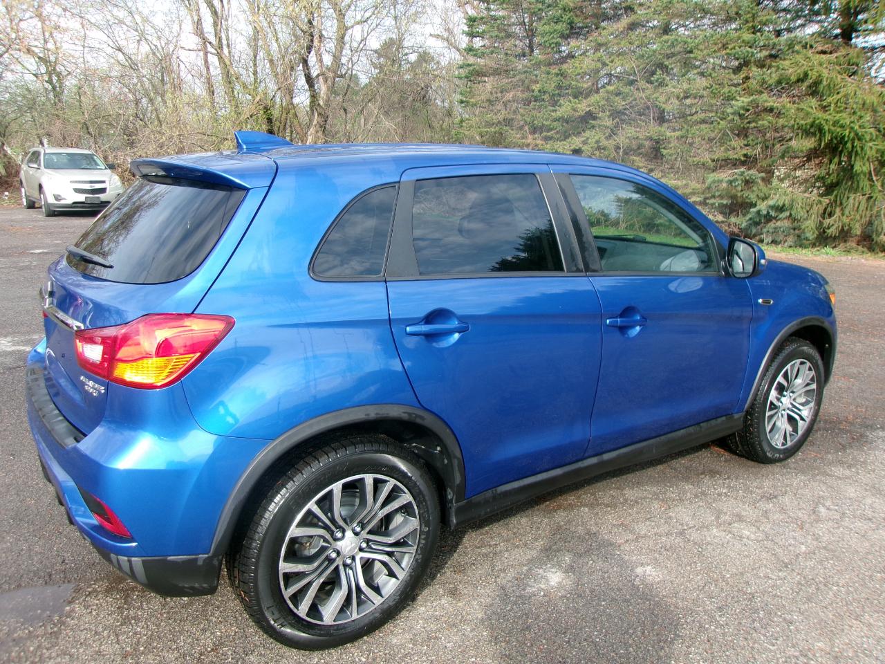 Mitsubishi Outlander Sport ES 4D SUV FWD 2.0L 5sp 2019