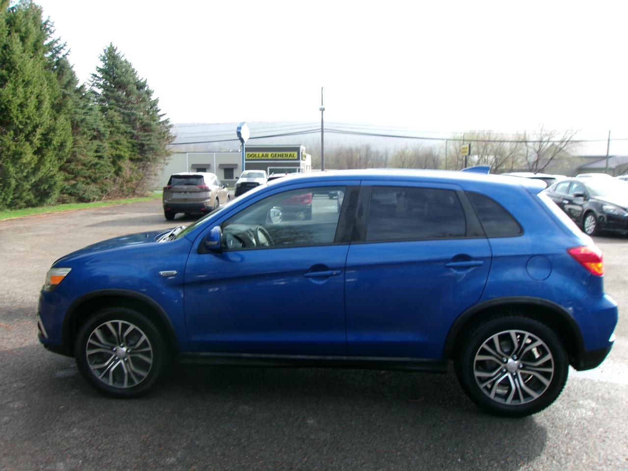 Mitsubishi Outlander Sport ES 4D SUV FWD 2.0L 5sp 2019