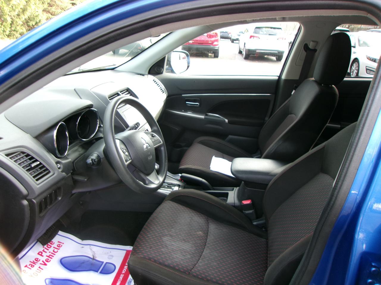 Mitsubishi Outlander Sport ES 4D SUV FWD 2.0L 5sp 2019