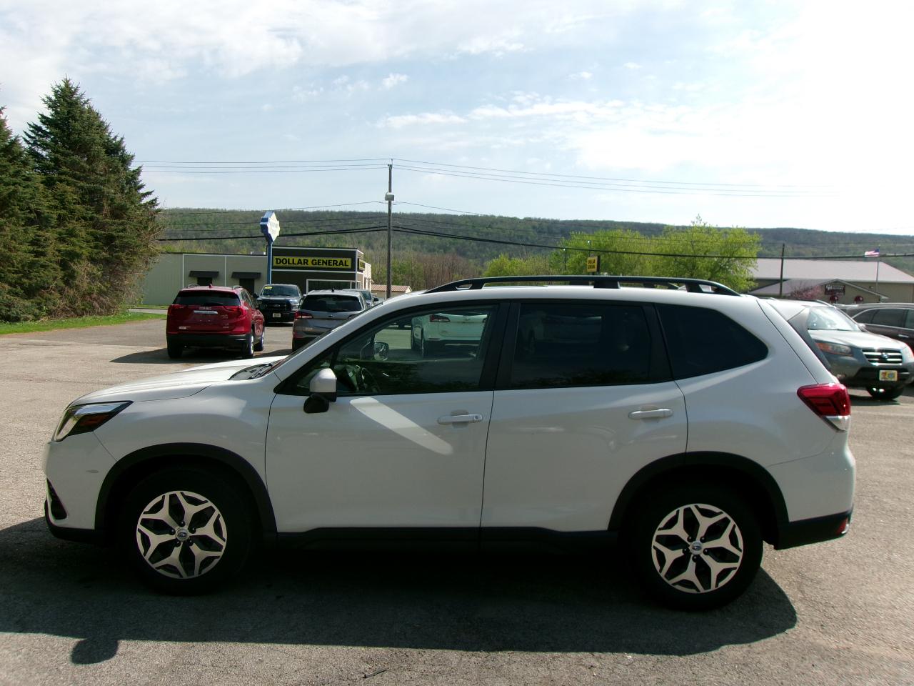 Subaru Forester 2.5i Premium 4D SUV at 2022