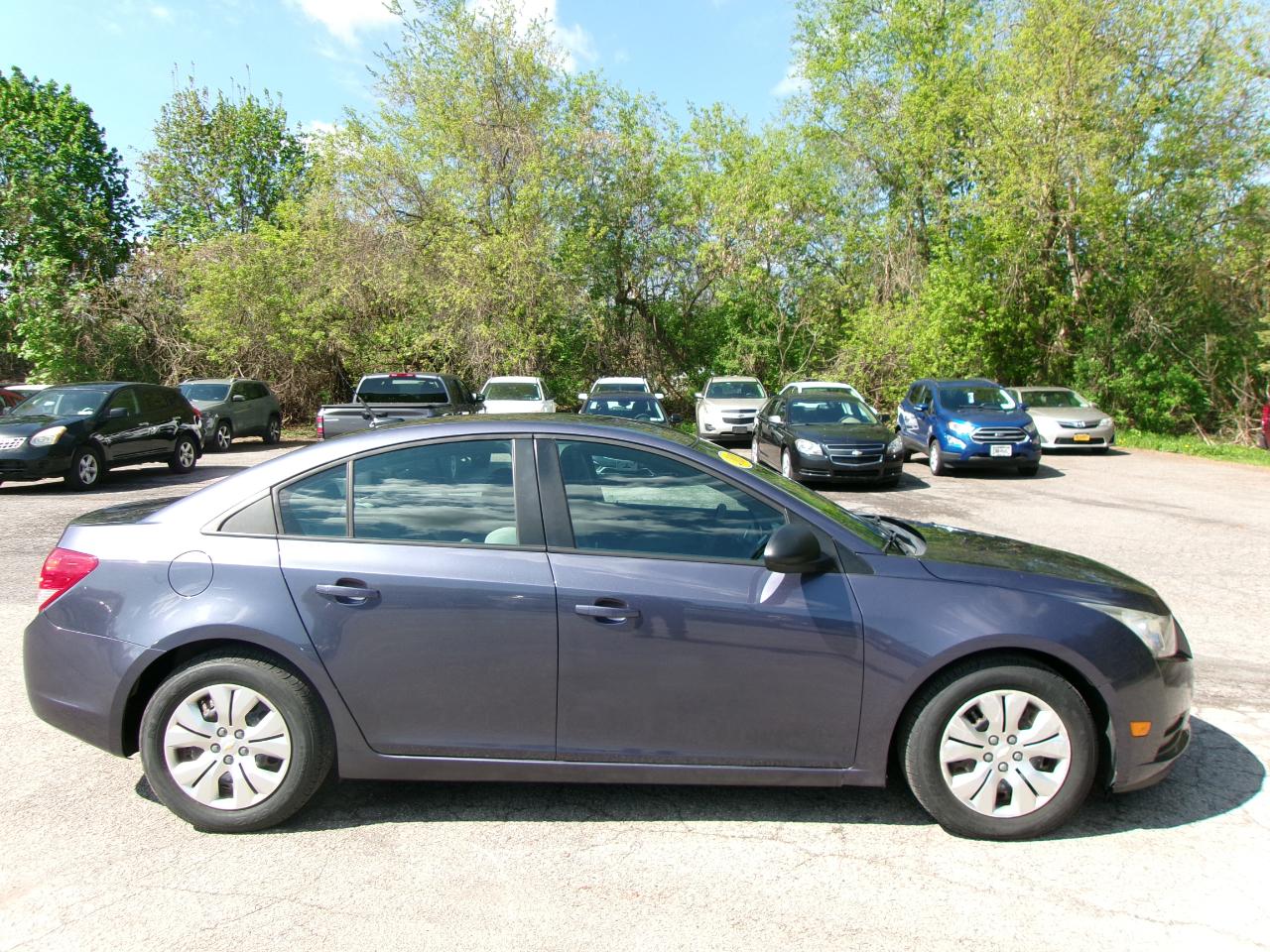 Chevrolet Cruze LS 4D Sedan 2013