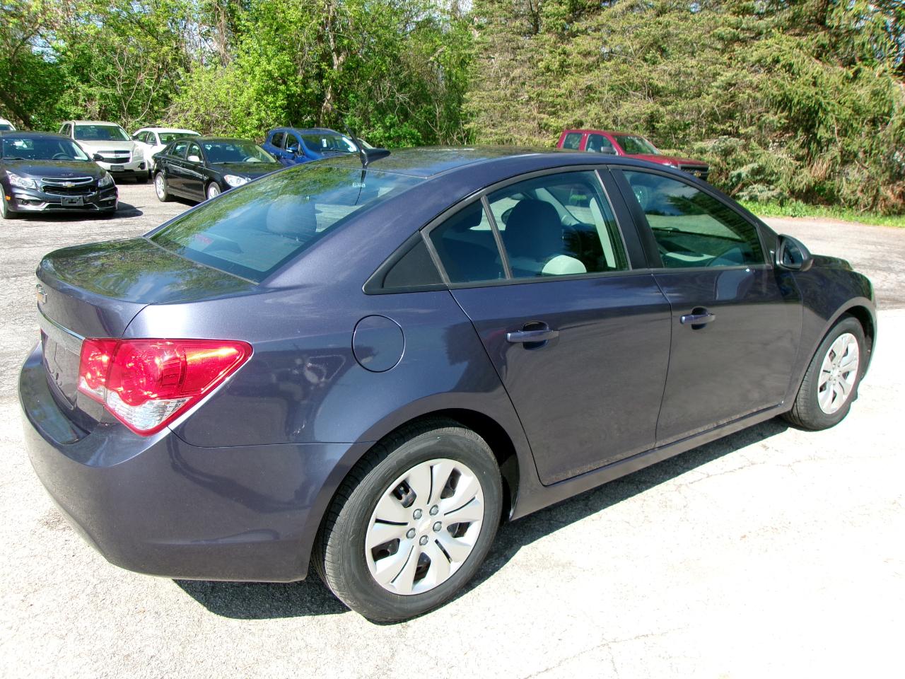 Chevrolet Cruze LS 4D Sedan 2013