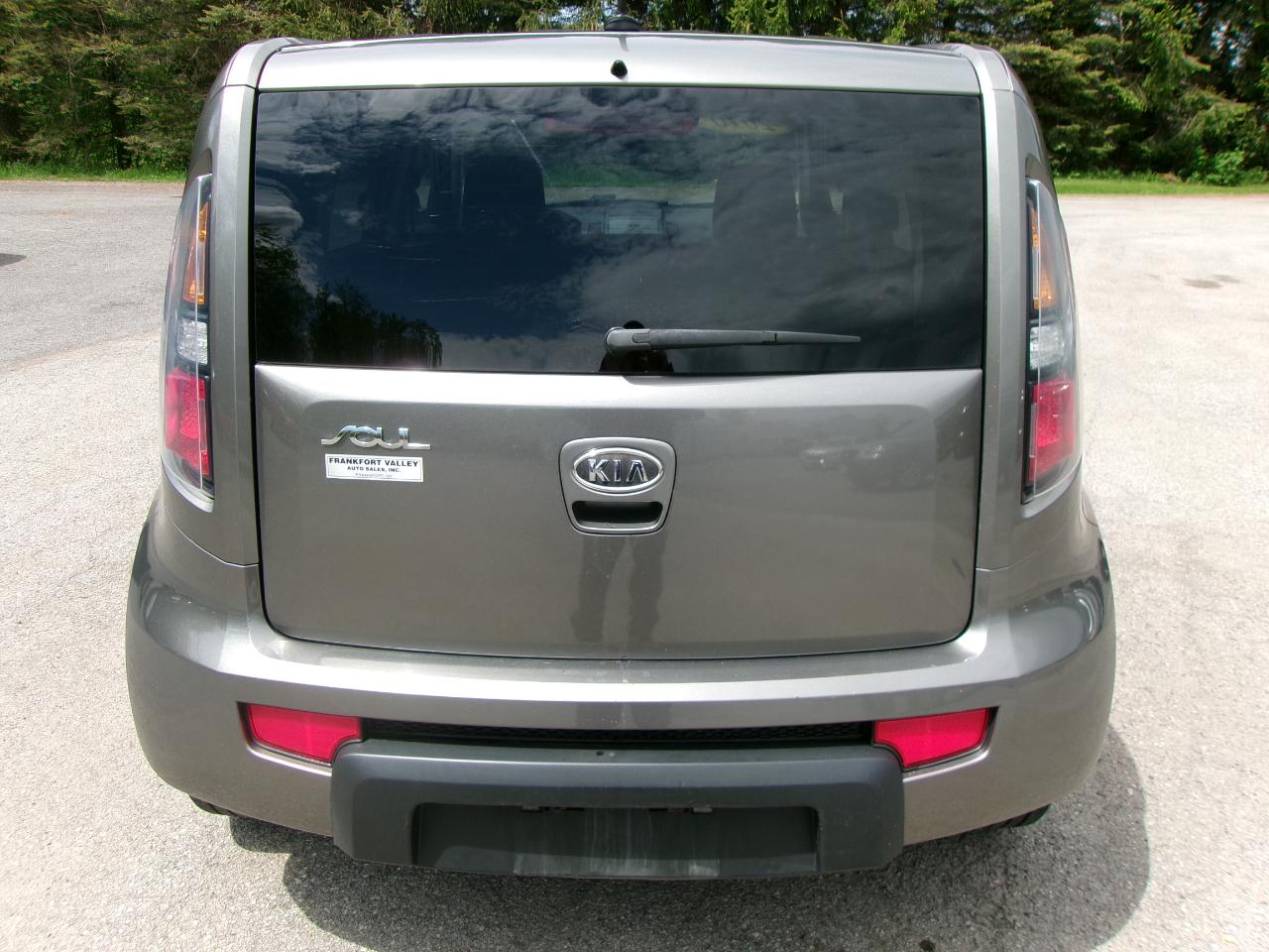 Kia Soul + 4D Wagon 2010