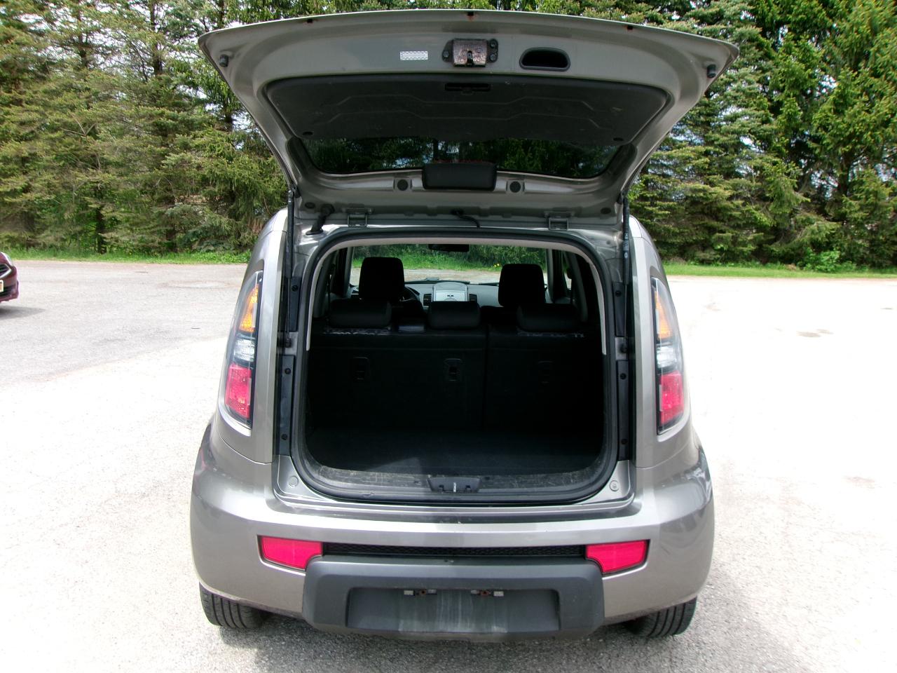 Kia Soul + 4D Wagon 2010