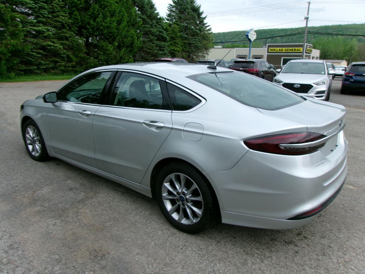 Ford Fusion SE 4D Sedan 2017