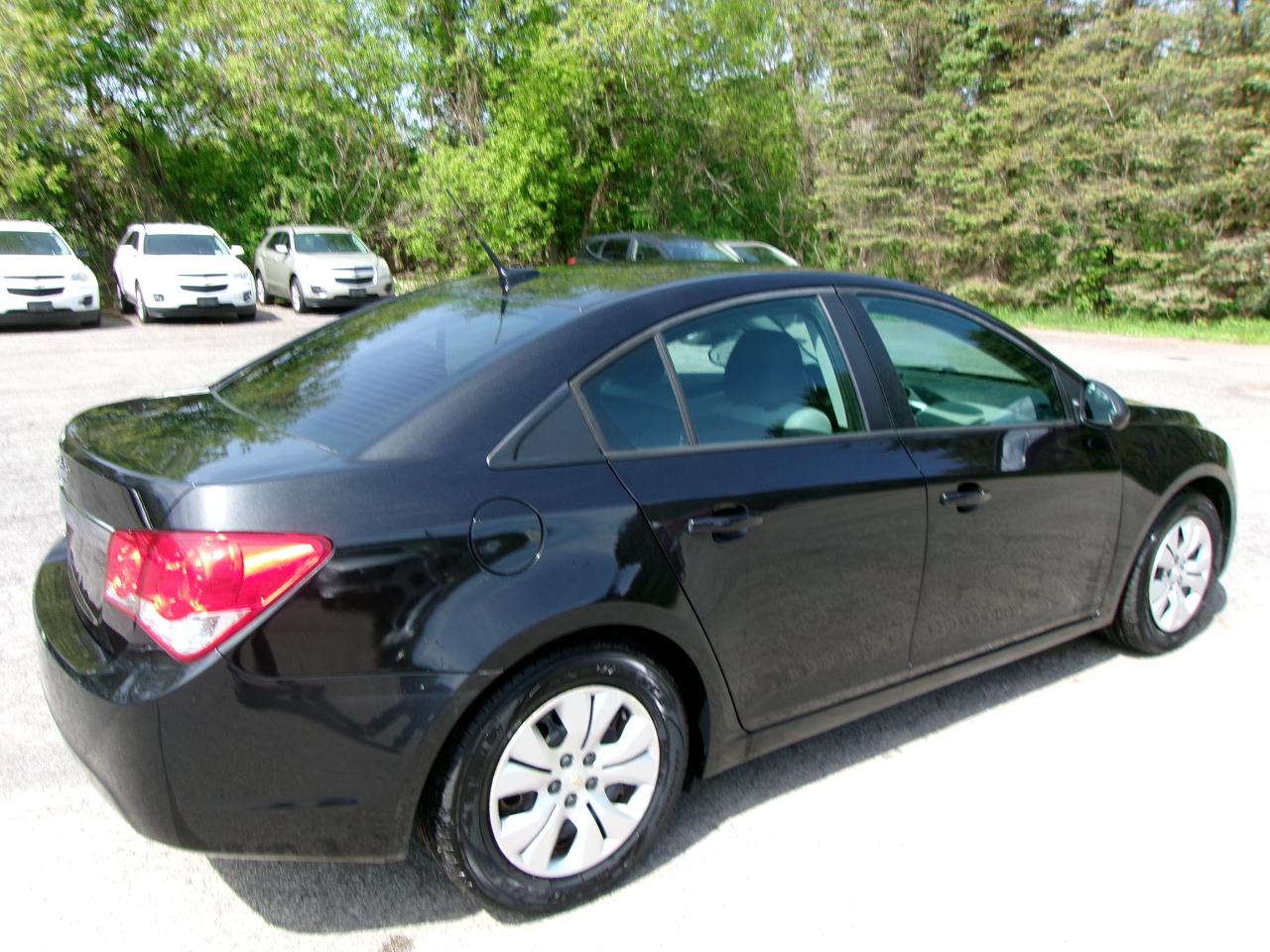 Chevrolet Cruze LS 4D Sedan 2014