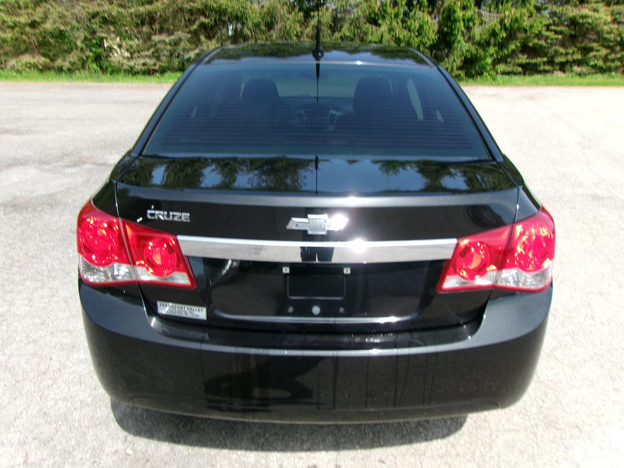 Chevrolet Cruze LS 4D Sedan 2014