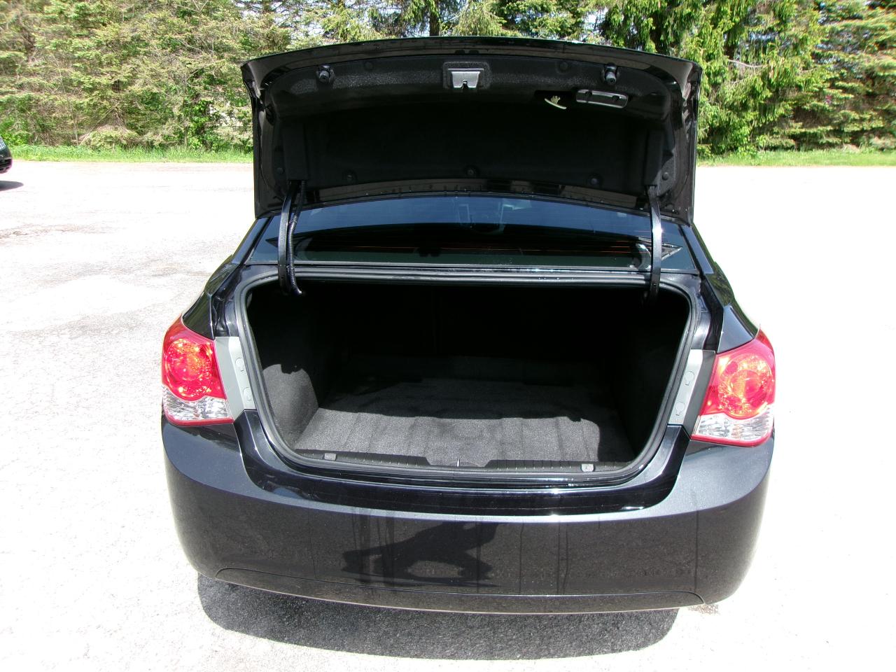 Chevrolet Cruze LS 4D Sedan 2014