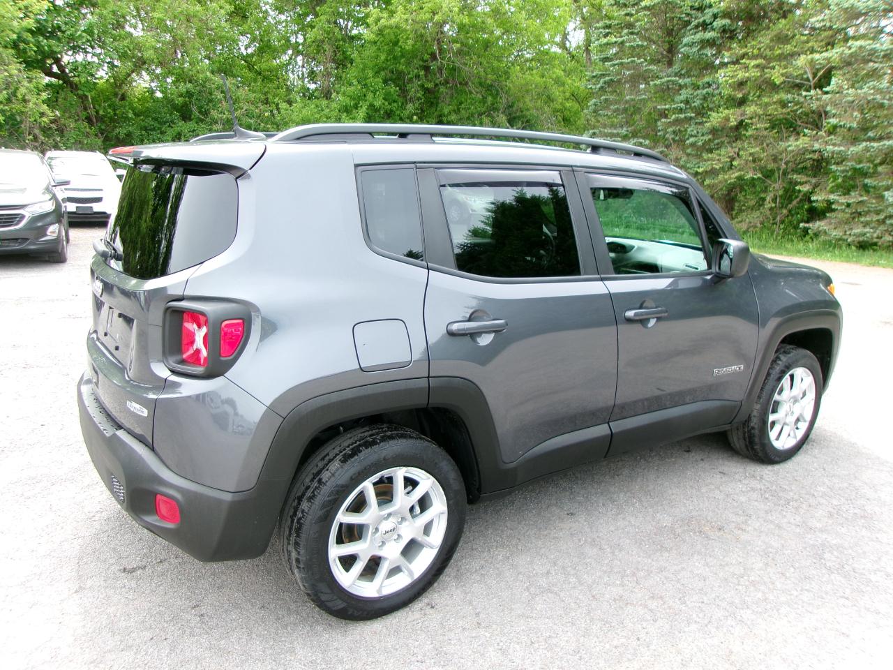 Jeep Renegade Latitude 4D SUV 4WD 2022