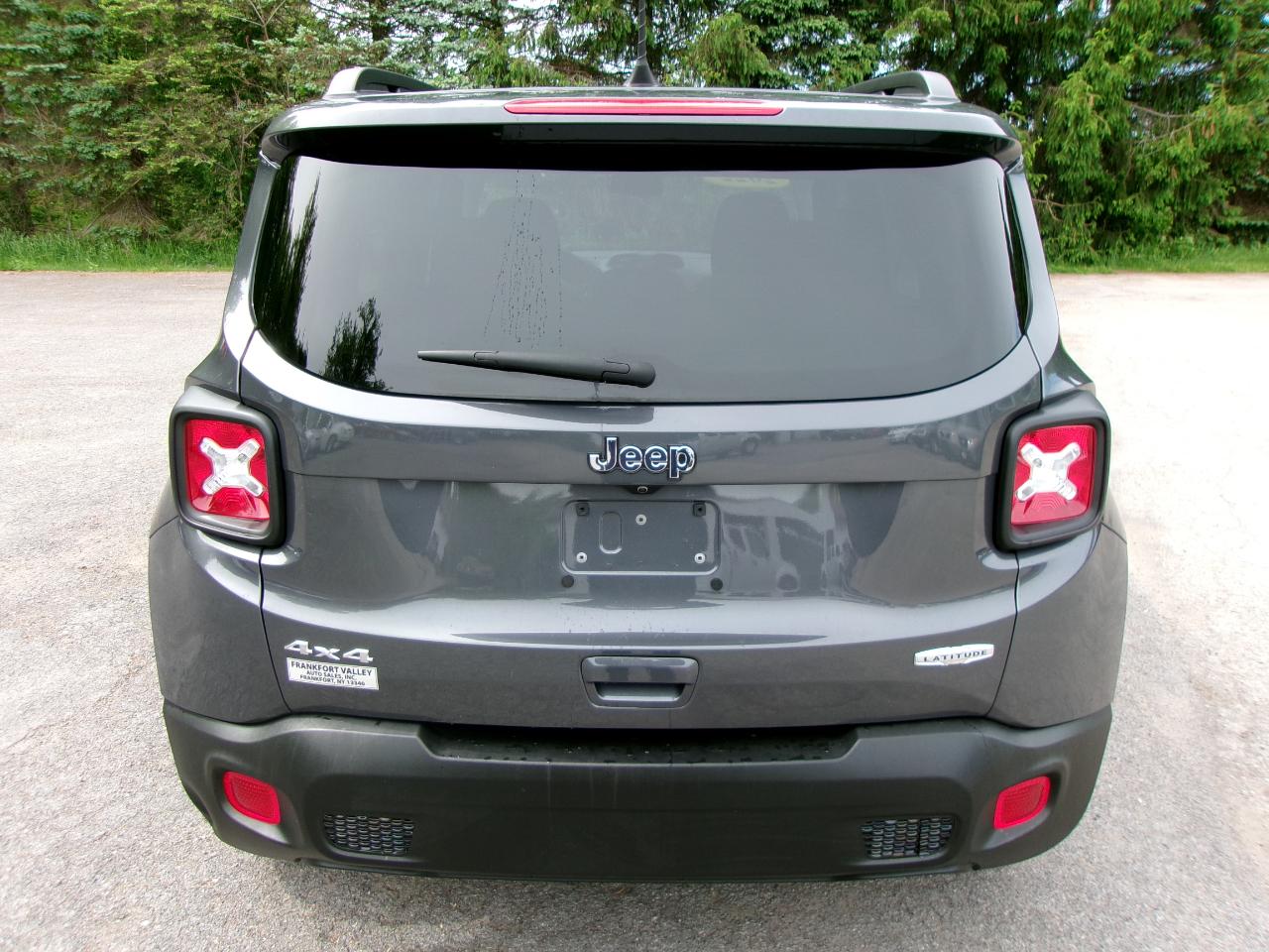 Jeep Renegade Latitude 4D SUV 4WD 2022