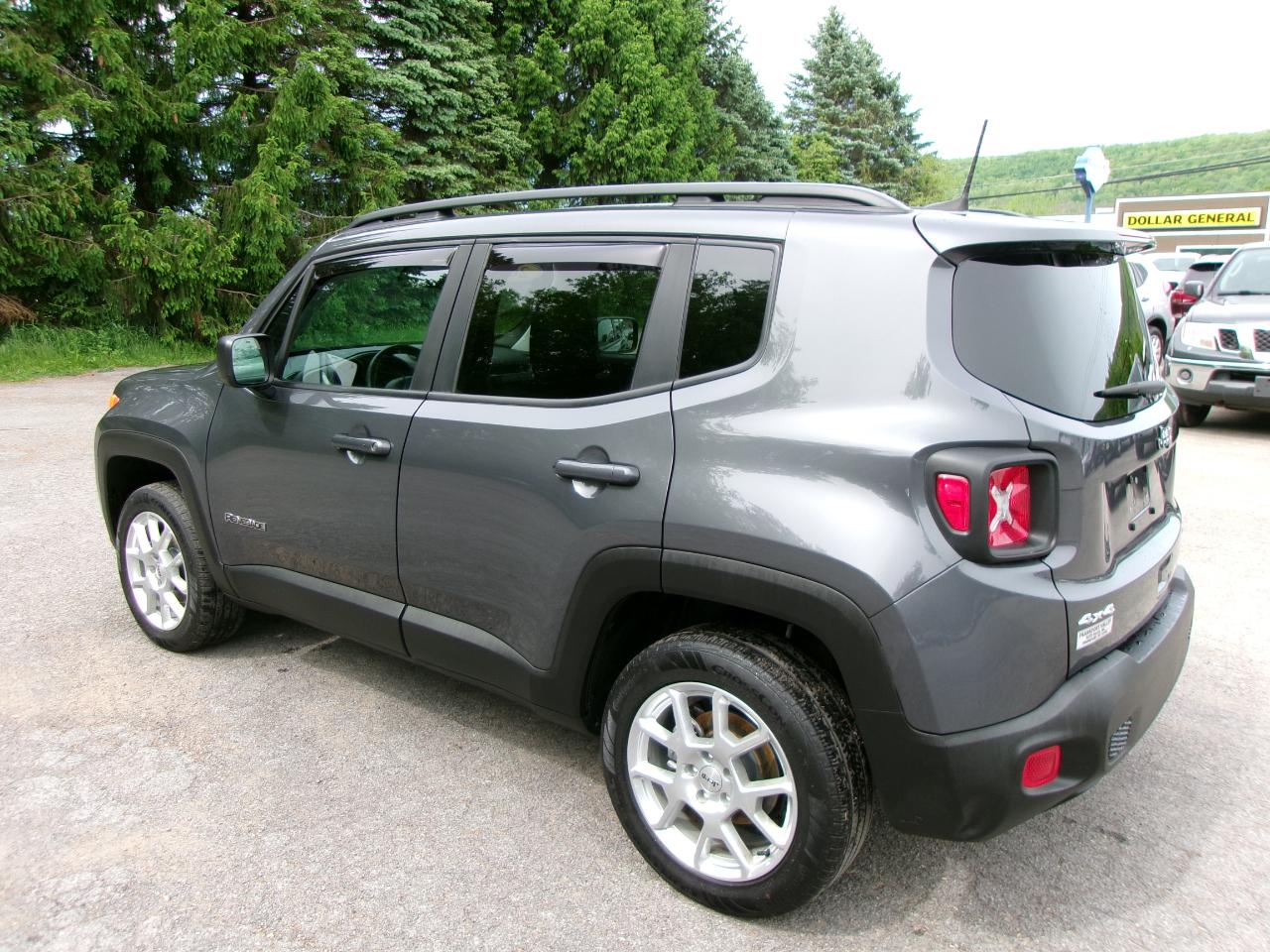 Jeep Renegade Latitude 4D SUV 4WD 2022