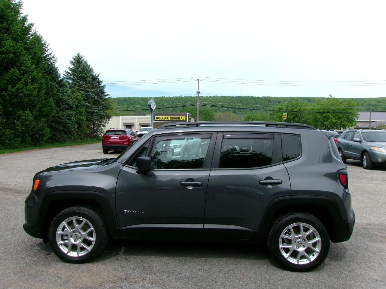 Jeep Renegade Latitude 4D SUV 4WD 2022