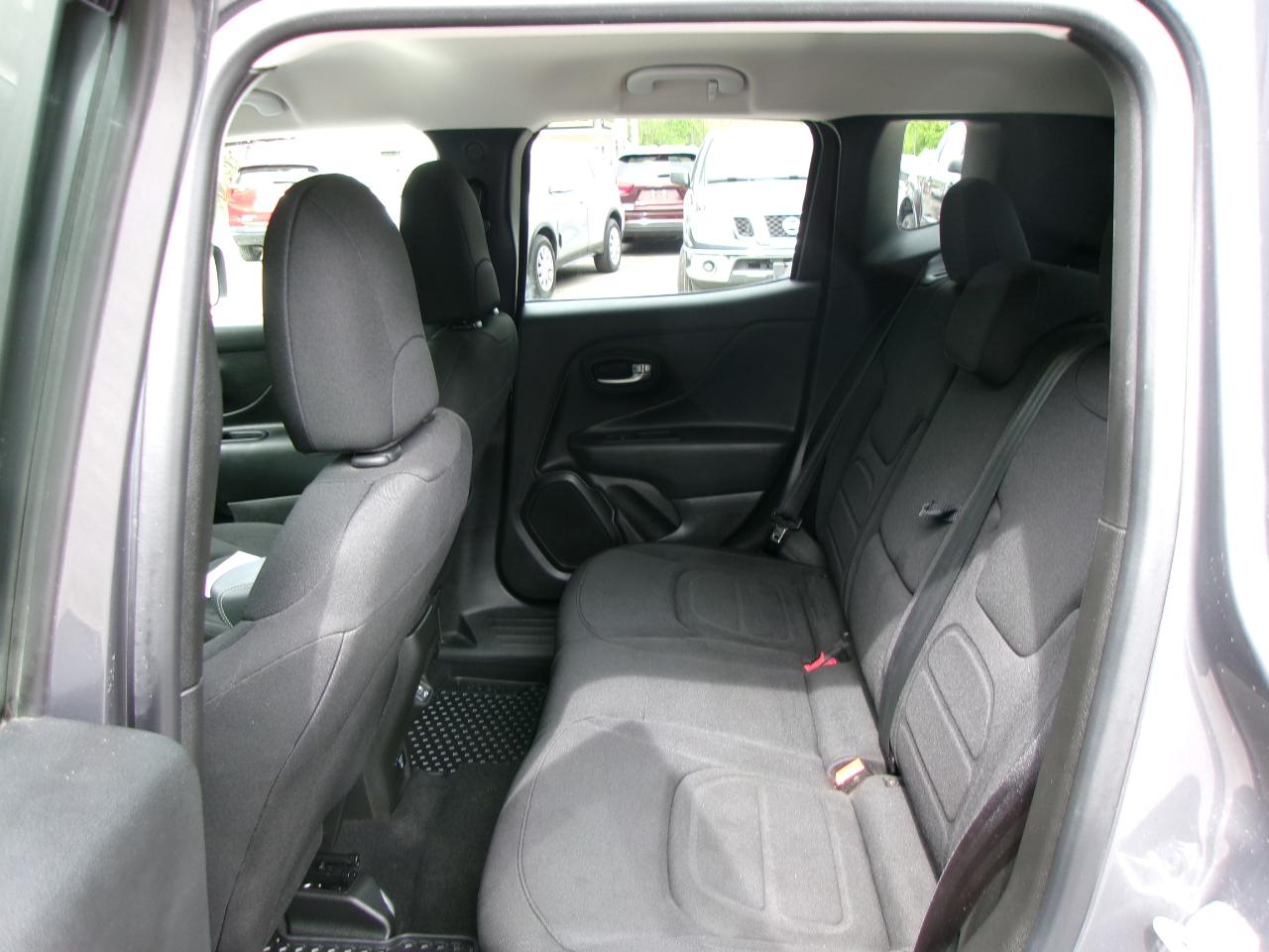Jeep Renegade Latitude 4D SUV 4WD 2022
