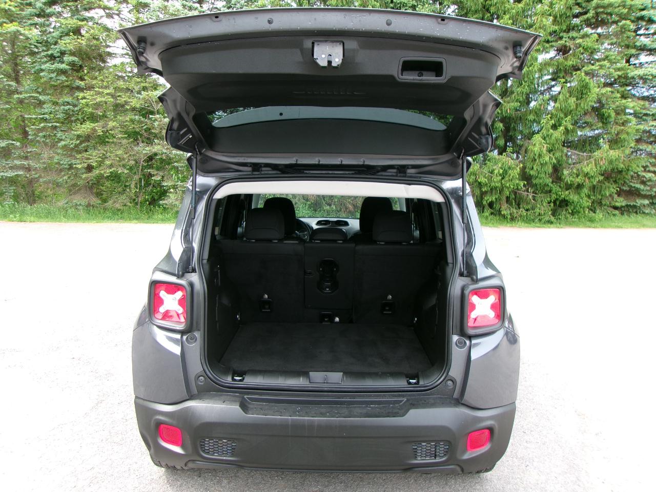 Jeep Renegade Latitude 4D SUV 4WD 2022