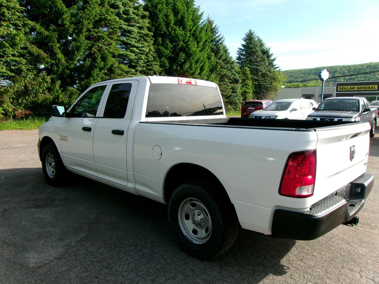 RAM 1500 Tradesman Quad Cab 4WD 2017