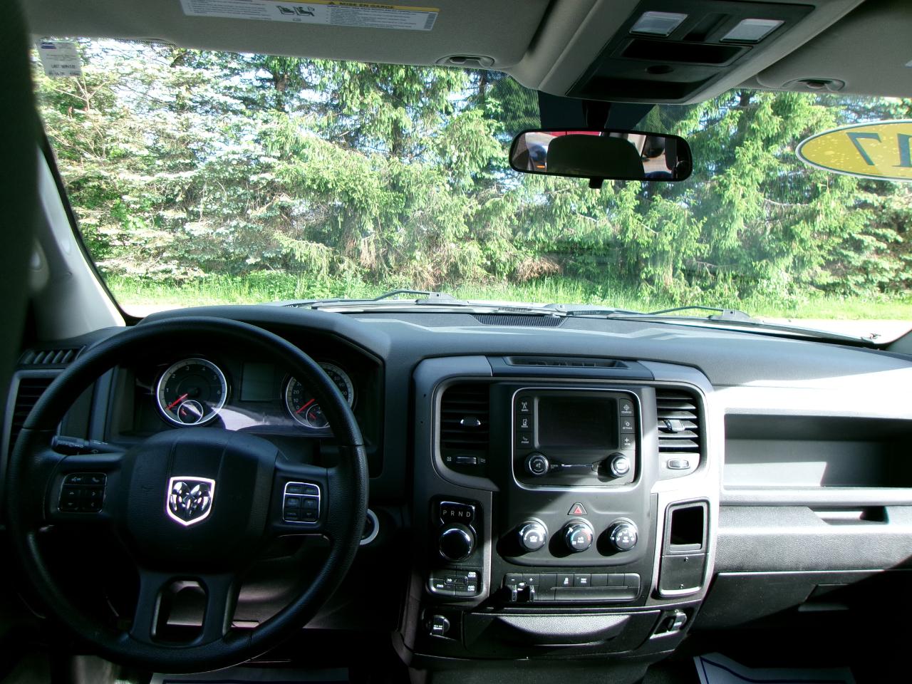 RAM 1500 Tradesman Quad Cab 4WD 2017