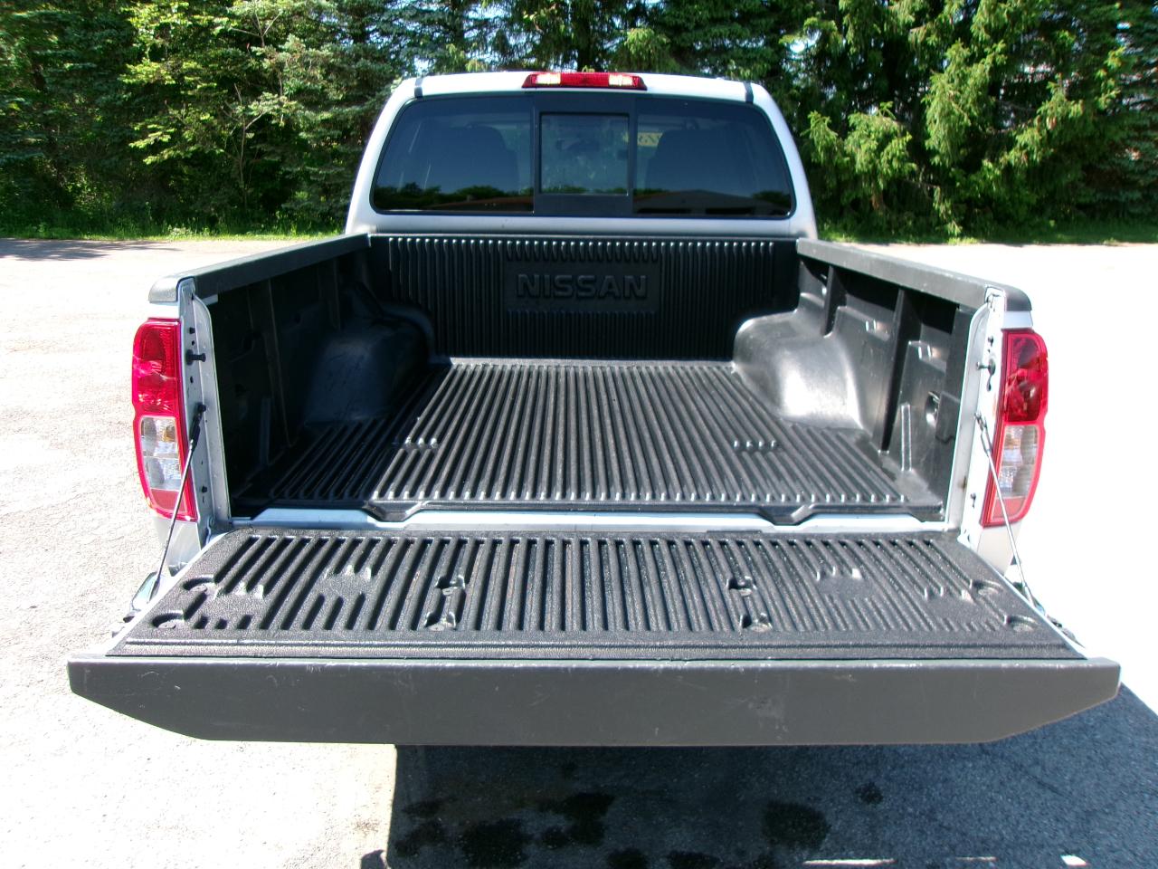 Nissan Frontier SV Crew Cab 4WD SWB at 2018