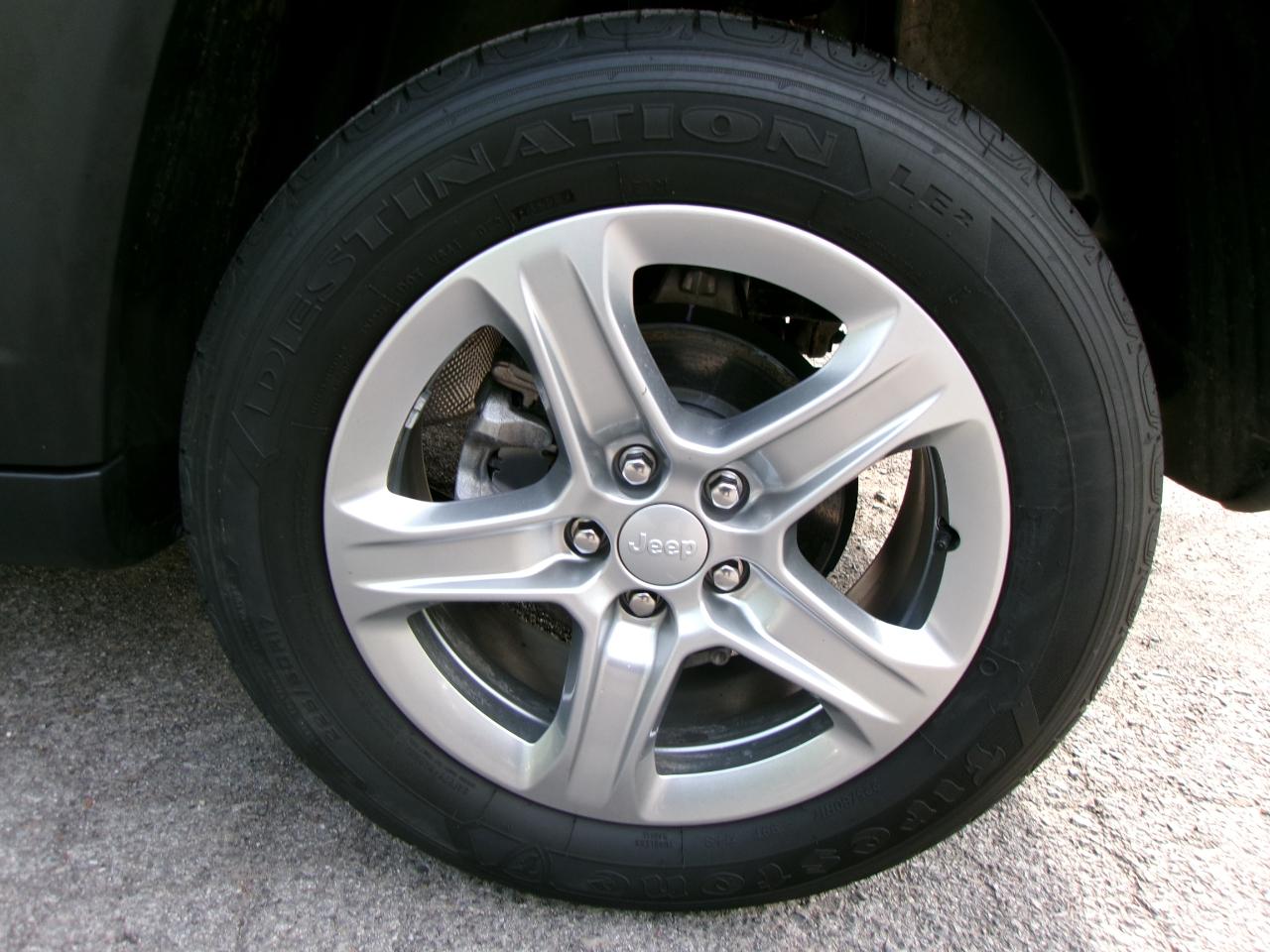 Jeep Compass Latitude 4D SUV 4WD 2024